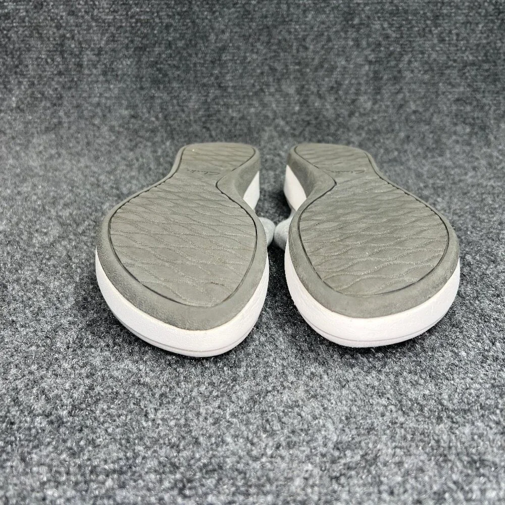 Clarks Cloudsteppers Sandals Women's 8 Grey Comfort Casual Toe Post‎ Flip Flops